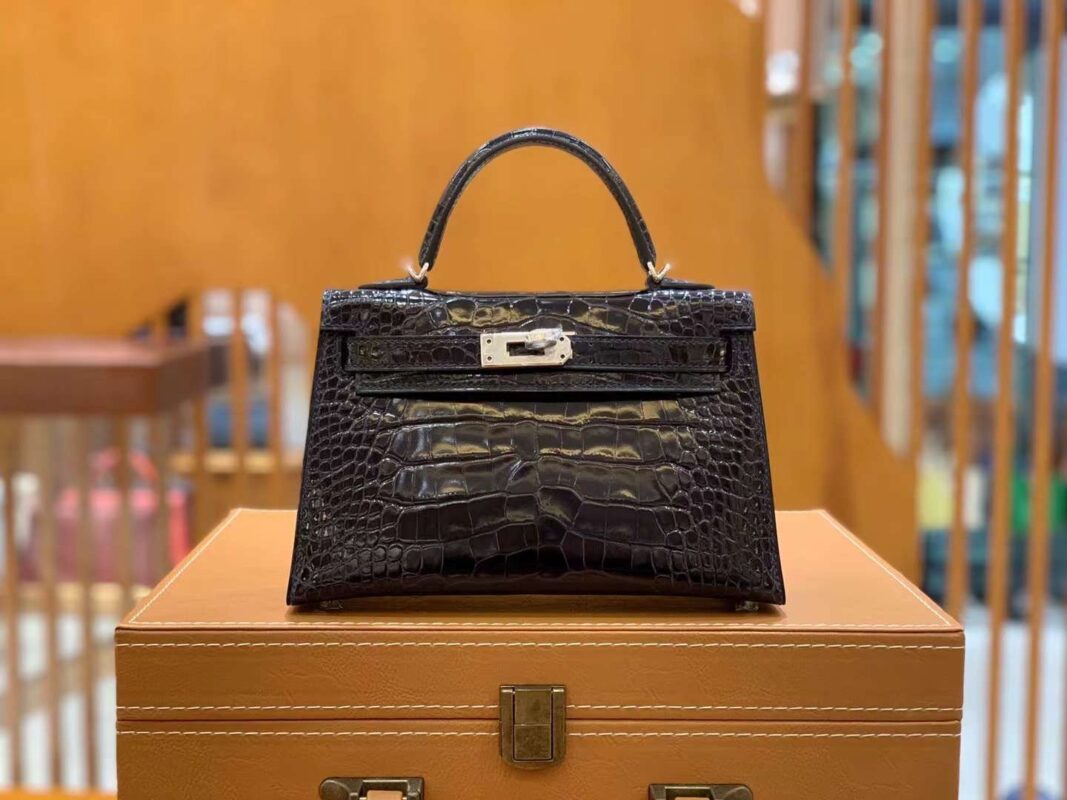Mini Kelly Shiny Black Crocodile PHW