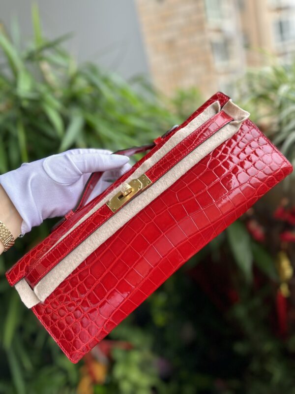 Kelly Cut 31 in Braise Red Shiny Crocodile