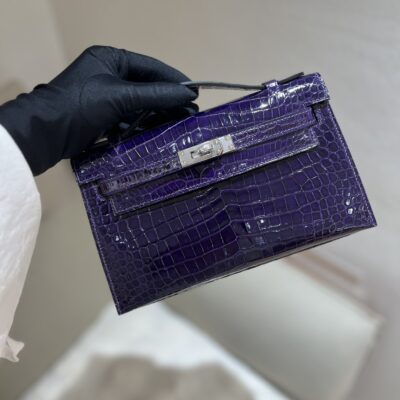 Kelly Pochette Bags in Shiny Alligator