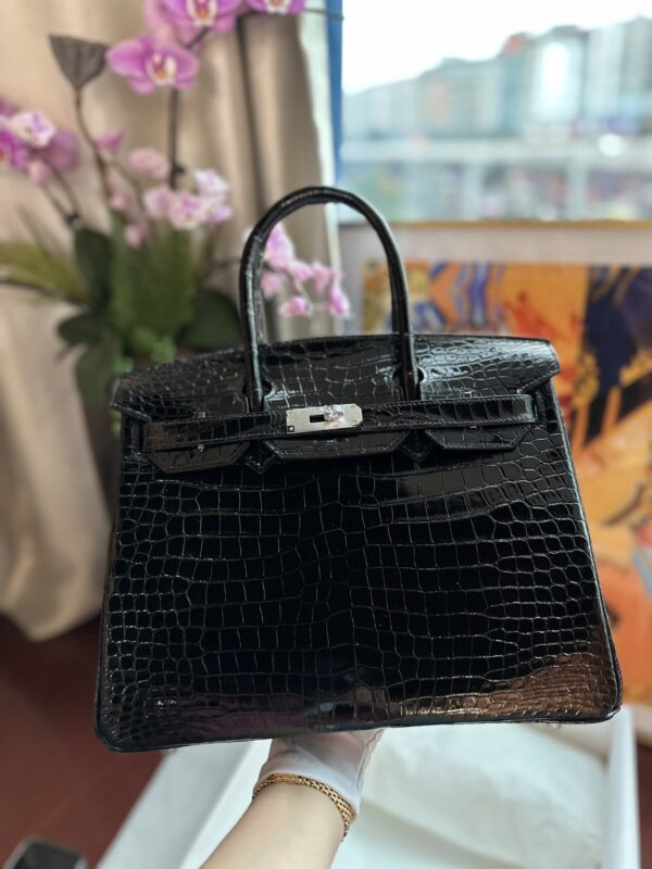 Birkin 30 in Noir Shiny Porosus Crocodile