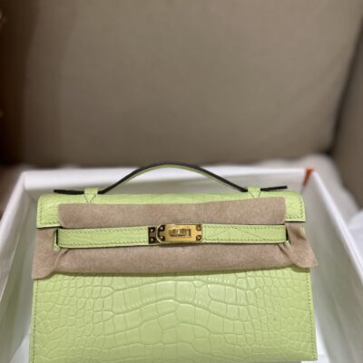 Kelly Pochette in Jaune Bourgeon Matte Alligator