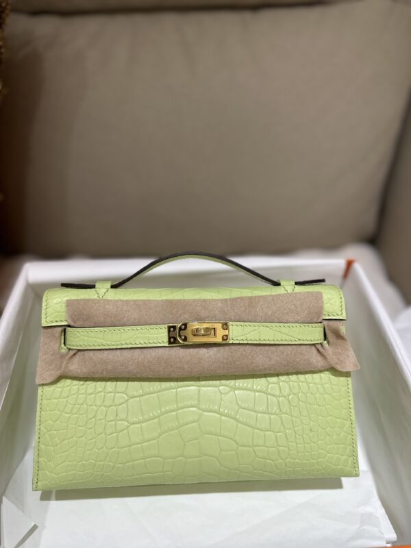 Kelly Pochette in Jaune Bourgeon Matte Alligator