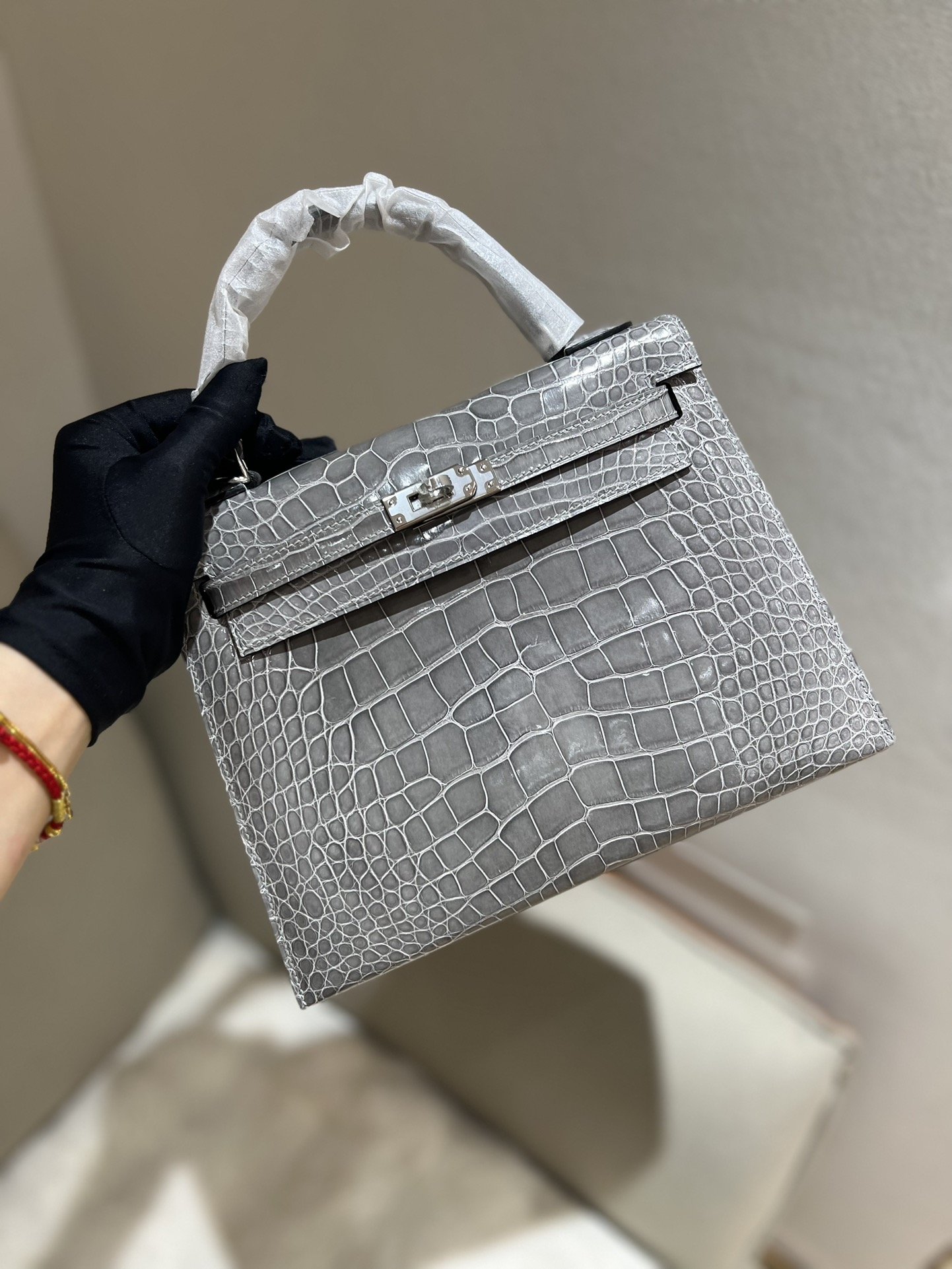 1000016662.jpg Kelly 25 in Bleu Glacier Shiny Alligator PHW - Image 1