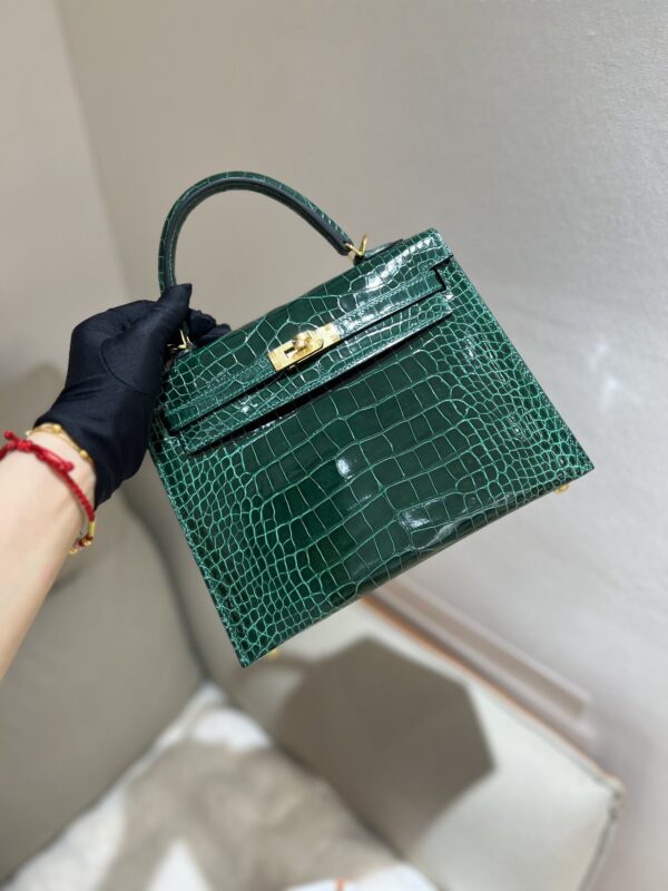 Kelly 25 in Emerald Shiny Alligator GHW