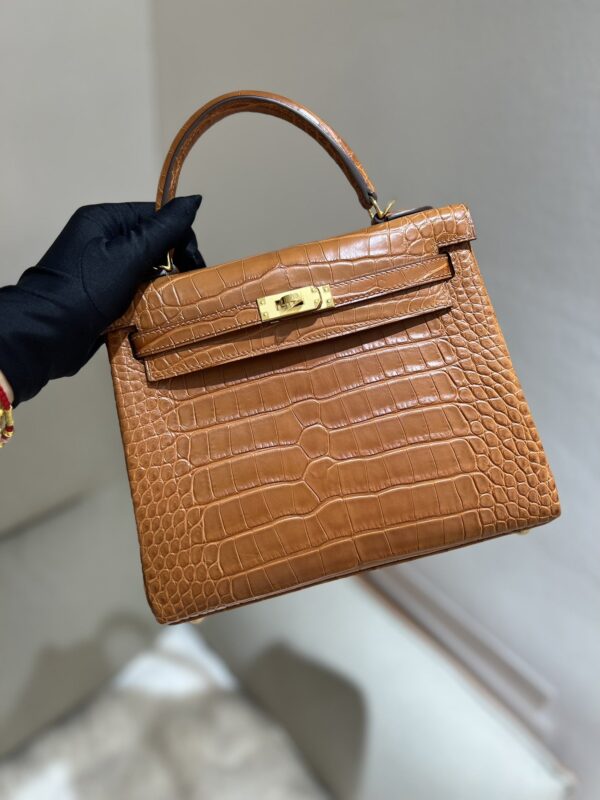 Kelly 25 in Golden Shiny Alligator