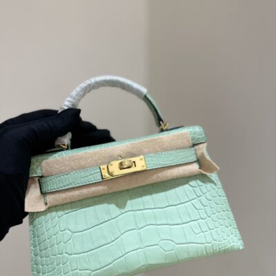 Mini Kelly in Menthe Matte Alligator GHW