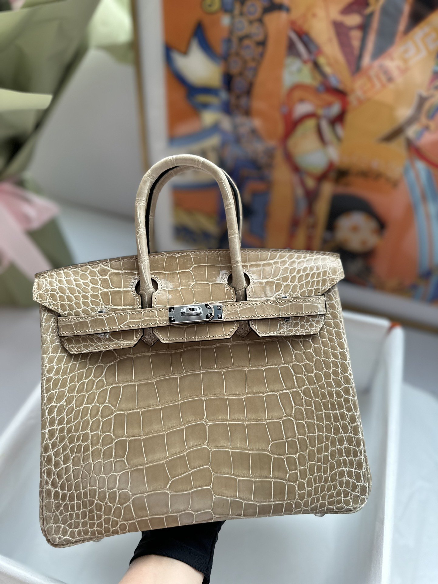 1000016934.jpg Birkin 25 in Etoupe Shiny Alligator - Image 1