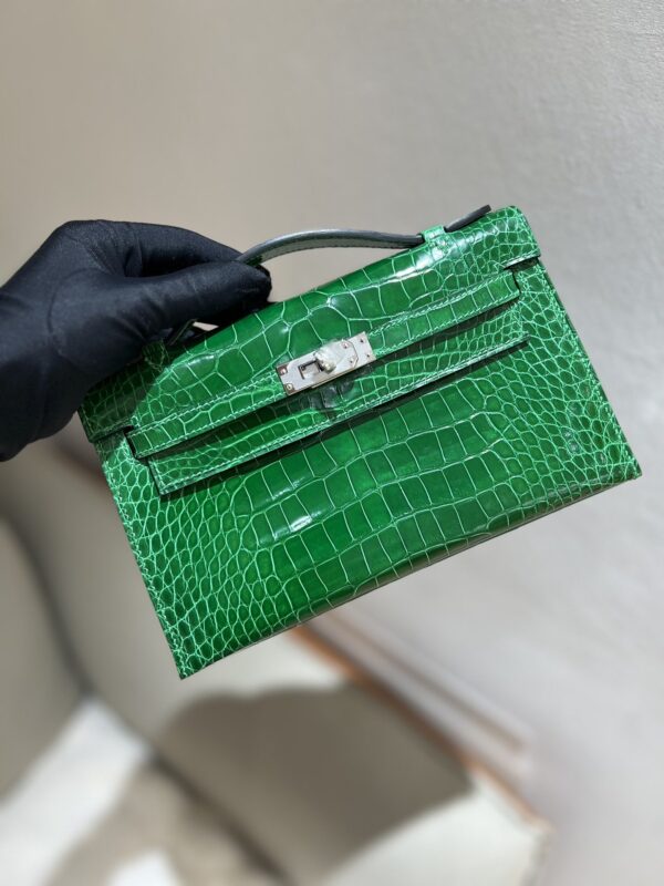 Kelly Pochette in Bambou Green Shiny Alligator