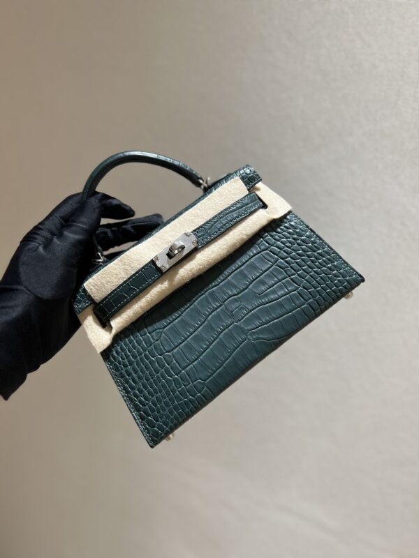 Mini Kelly in Vert Cypress Matte Alligator
