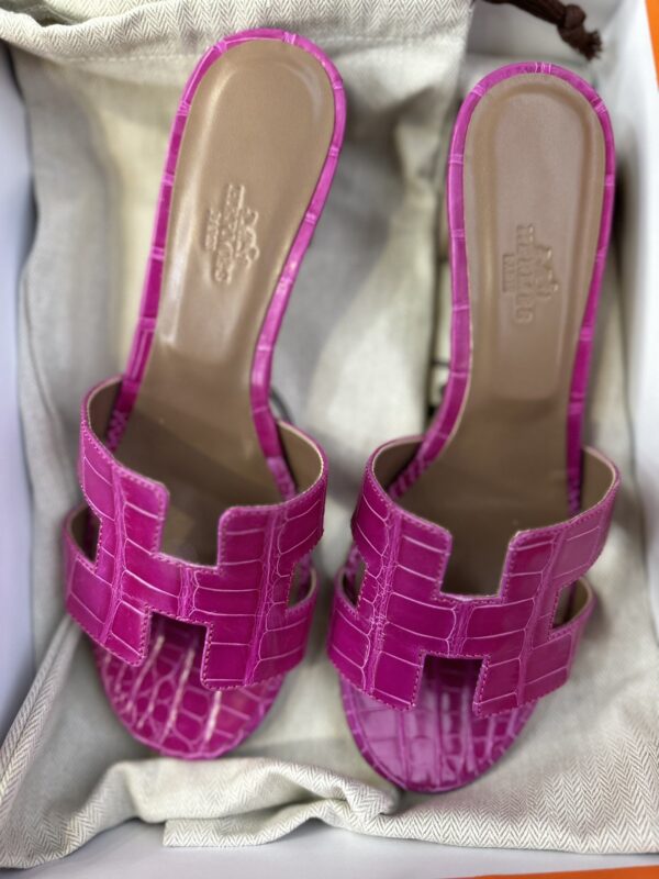 Hermes Oasis Sandals in Rose Scheherazade Crocodile