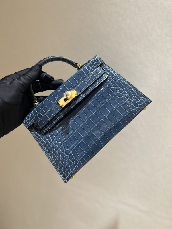 Mini Kelly in Blue Nuit Shiny Alligator