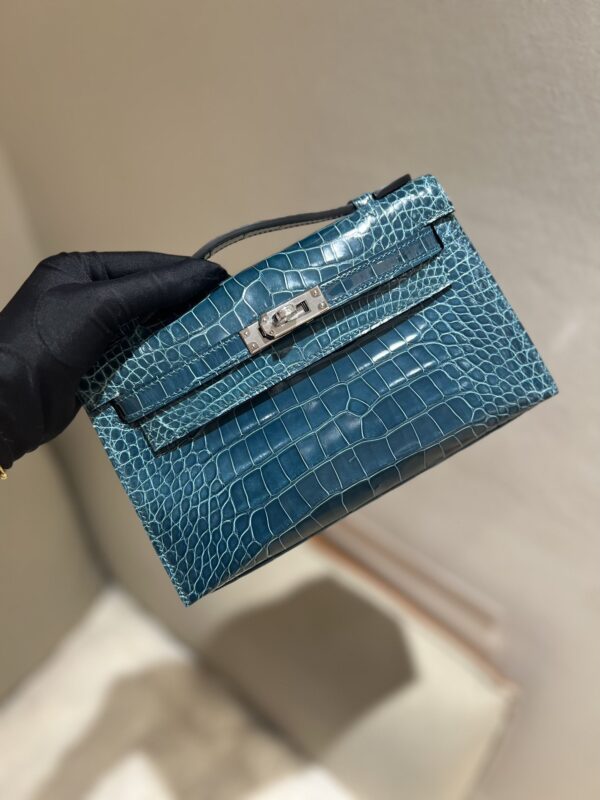 Kelly Pochette in Vert Bosphore Shiny Alligator