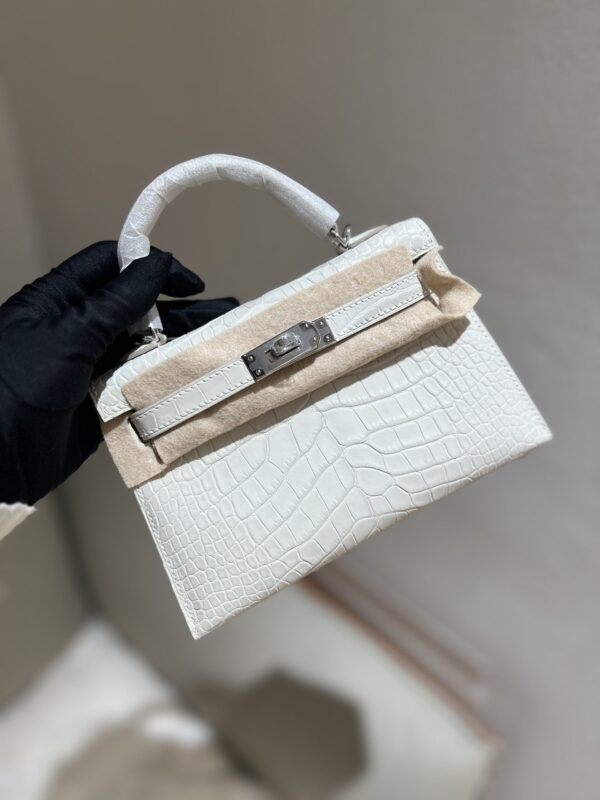 Mini Kelly in Beton Matte Alligator PHW