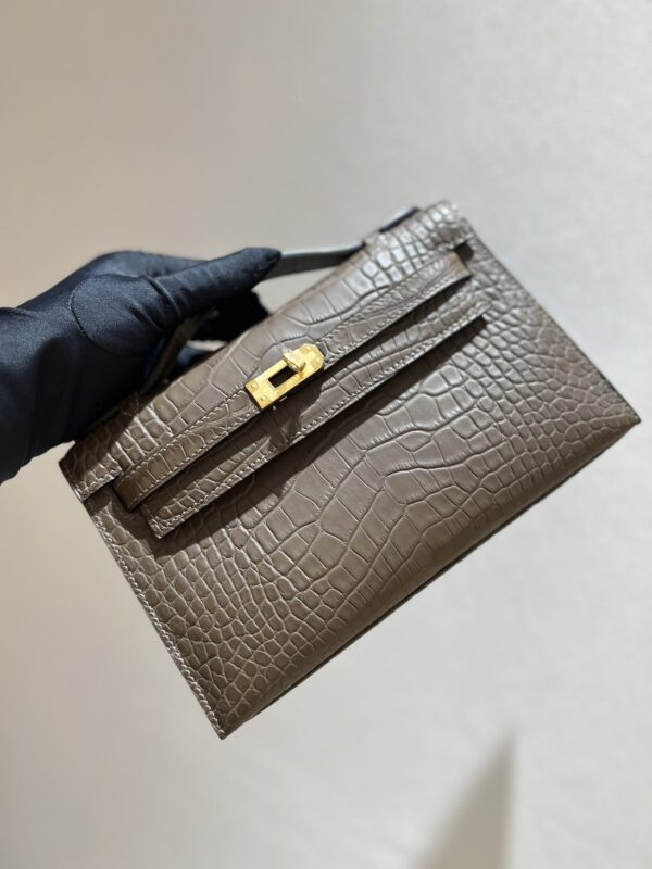 Kelly Pochette in Etoupe Matte Alligator
