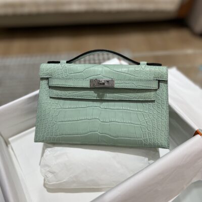 Kelly Pochette in Menthe Matte Alligator