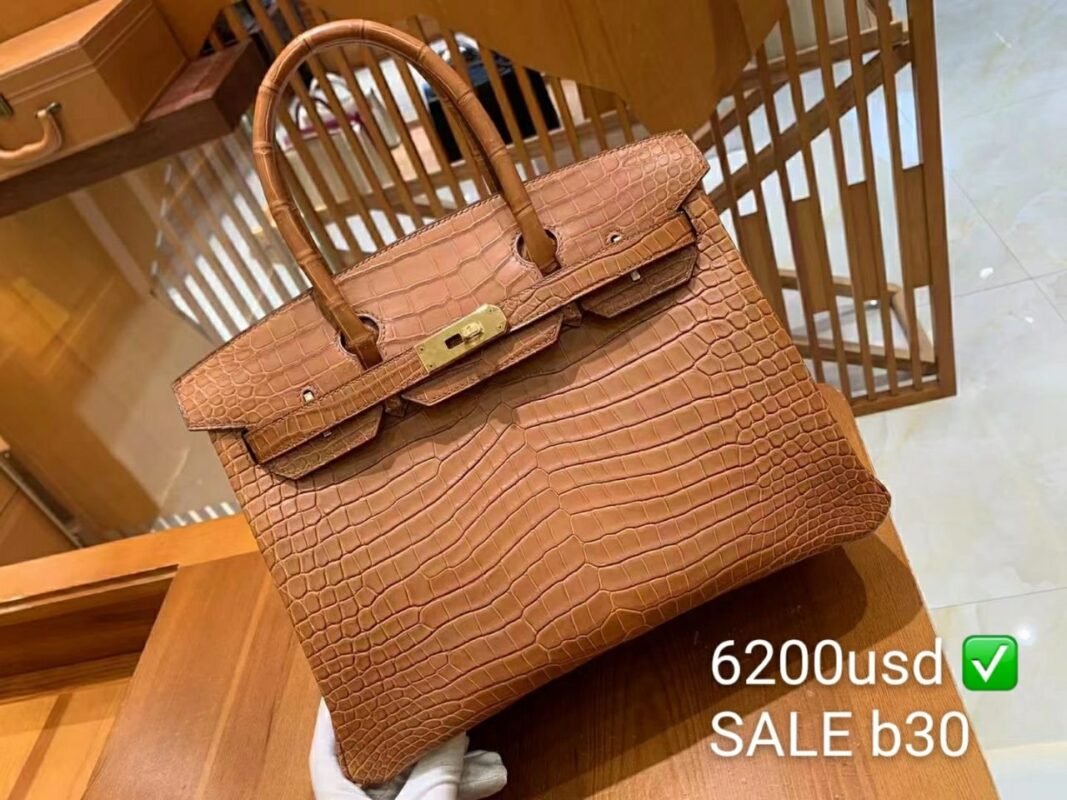 Birkin 30 in Golden Brown Matte Alligator GHW