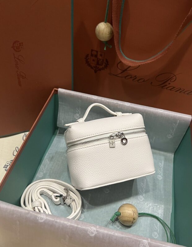 Loro Piana Extra Pocket Pouch L11.5