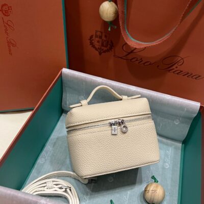 Loro Piana Extra Pocket Pouch L11.5