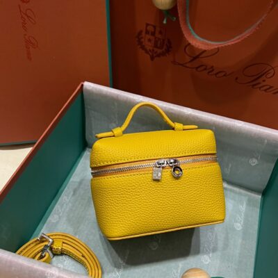 Loro Piana Extra Pocket Pouch L11.5