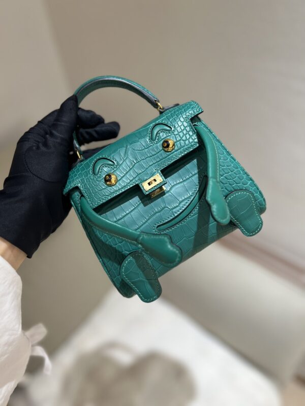 Kelly Doll 18 in Vert Vertigo Matte Alligator