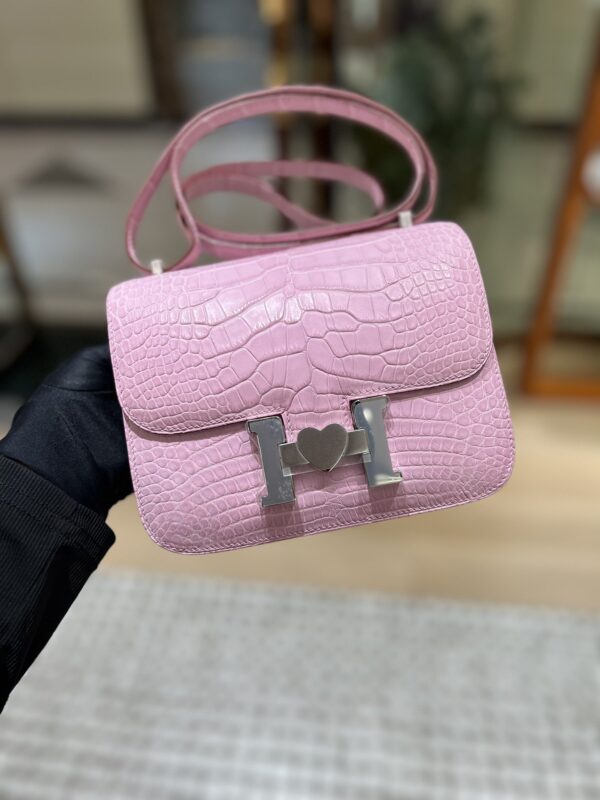 Constance in Rose Sakura Matte Alligator