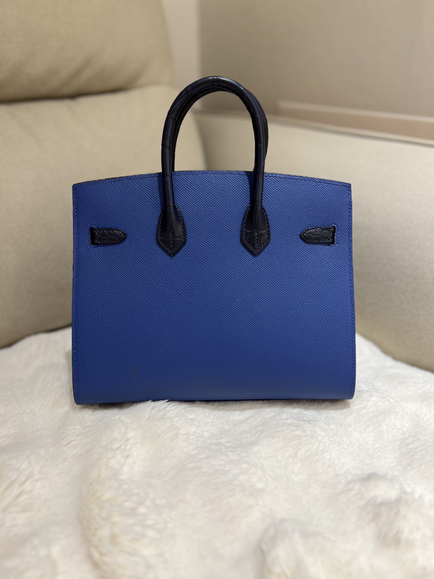 Birkin Faubourg 20 in Noir Crocodile&Blue Epsom - Image 4