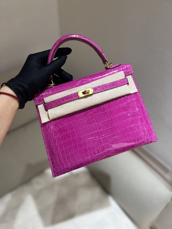 Kelly 25 in Rose Scheherazade Shiny Nile Crocodile