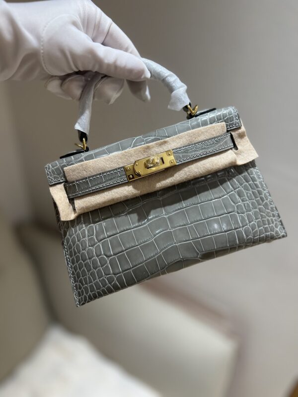 Mini Kelly Shiny Alligator Gris Tourterelle