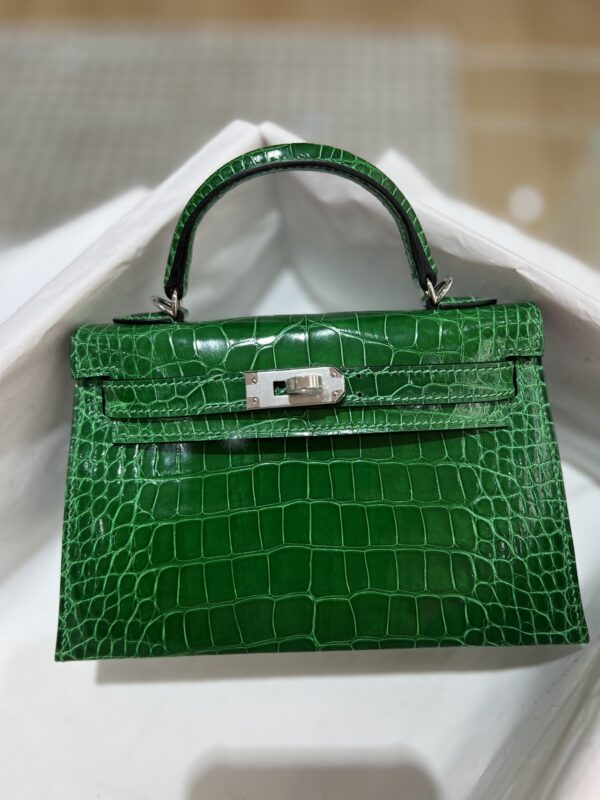 Mini Kelly in Bambou Green Shiny Alligator