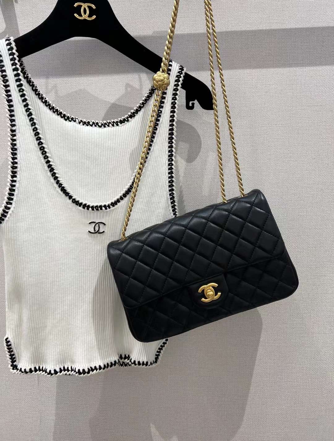 12713.jpg Chanel 23 Flap Bag - Image 1