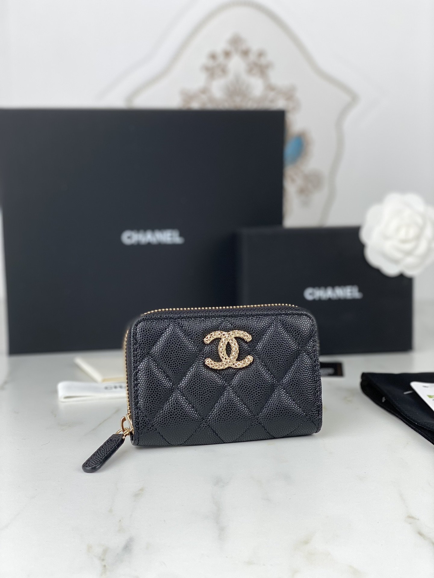 13682.jpg Chanel Card Holders - Image 1