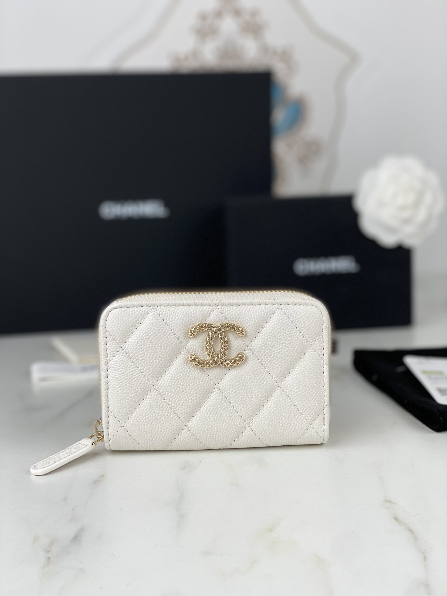 13700.jpg Chanel Card Holders - Image 1