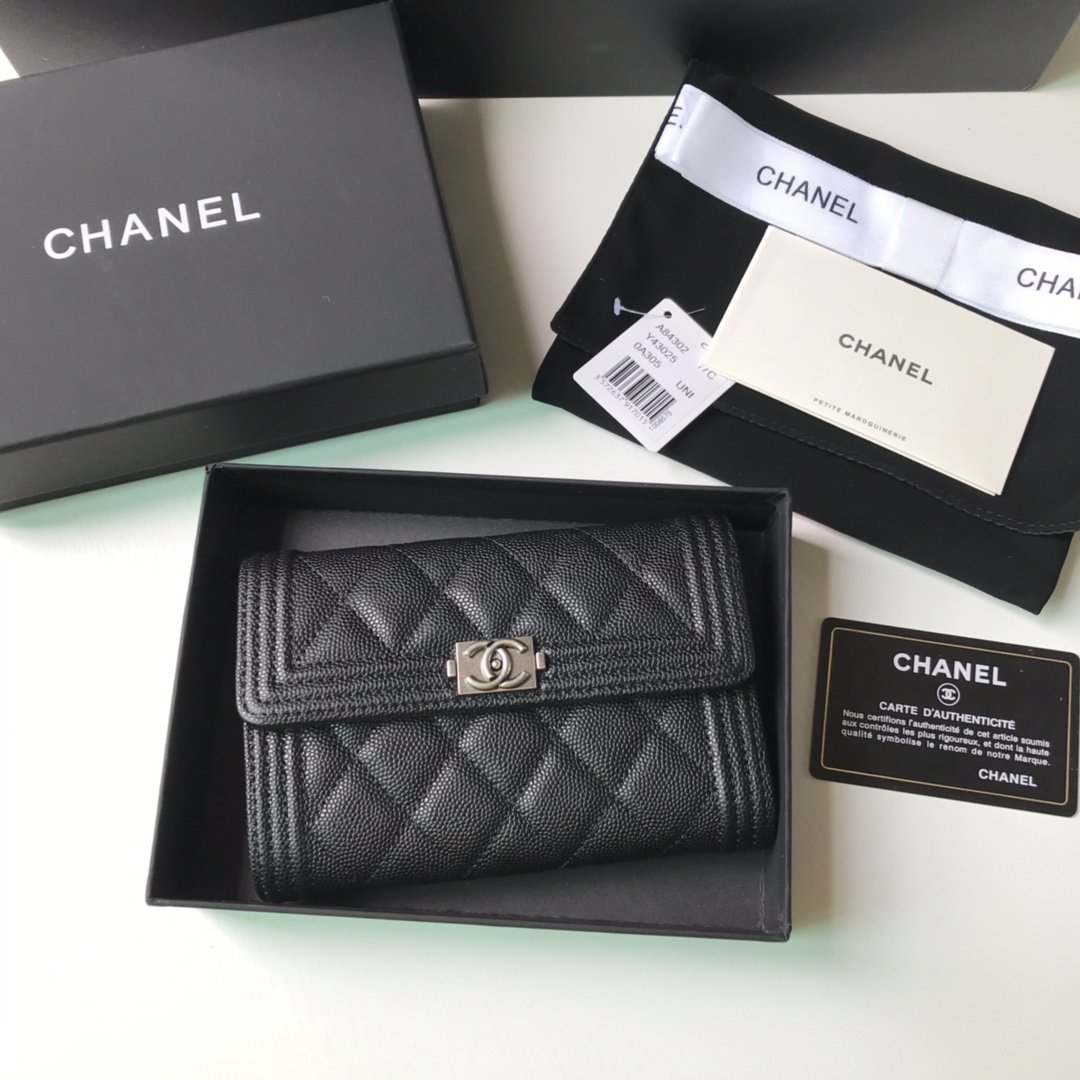 13778.jpg Chanel Leboy Wallet - Image 1