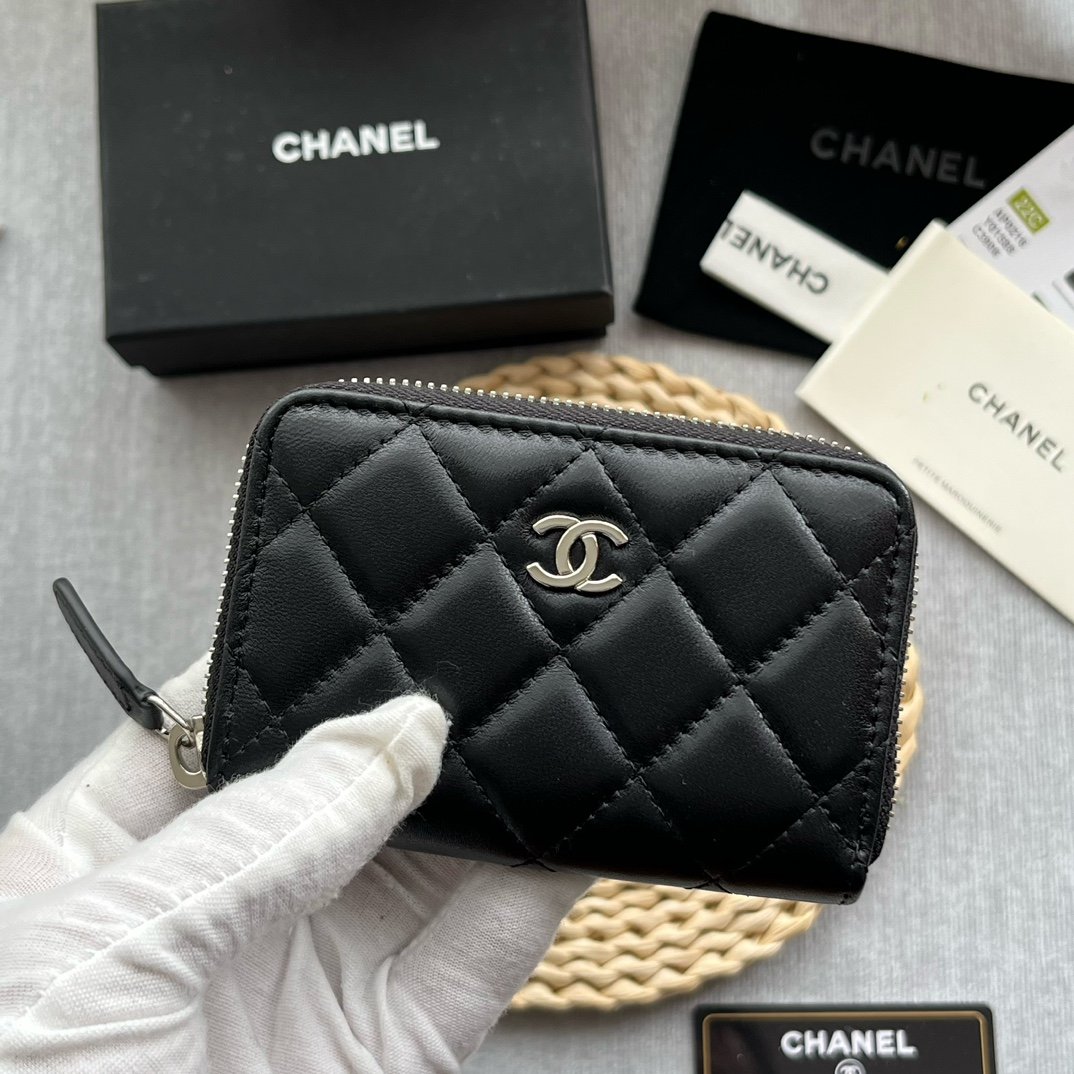 16001.jpg Chanel Zipper Card Holders - Image 1