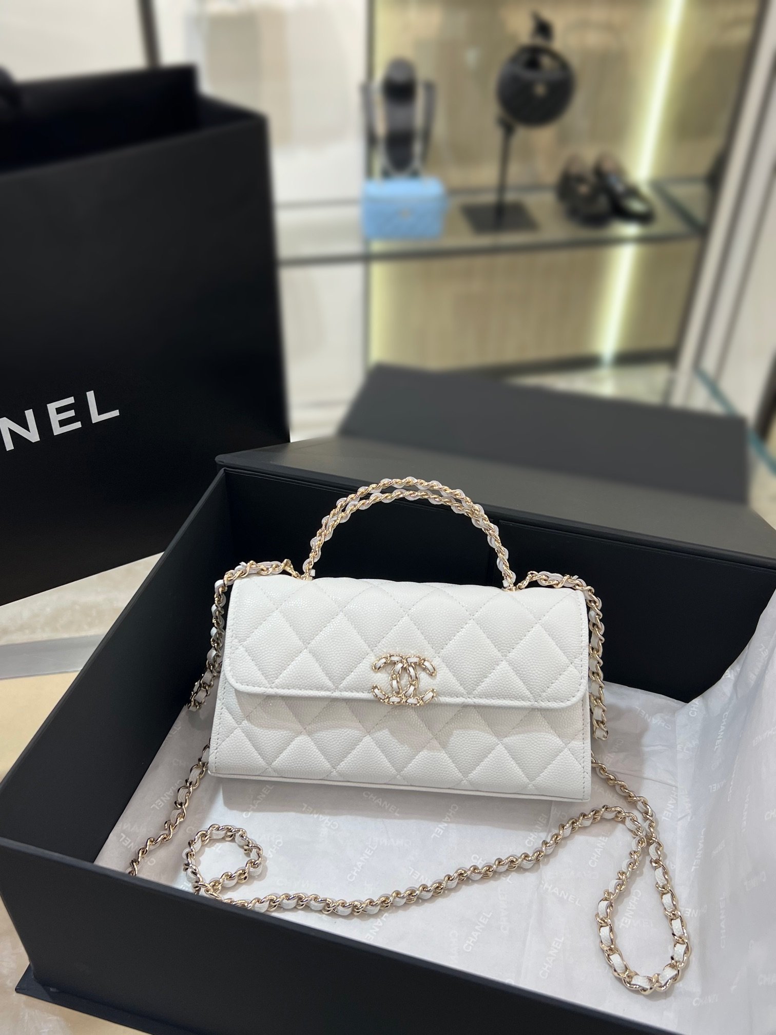 18906.jpg Chanel New 2023 Kelly Bag - Image 1
