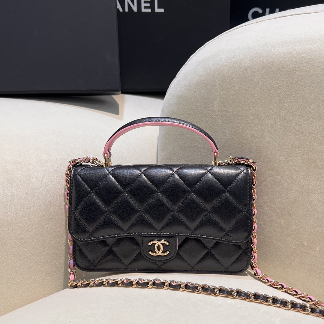 19067.jpg Chanel New 2023 Bag - Image 1
