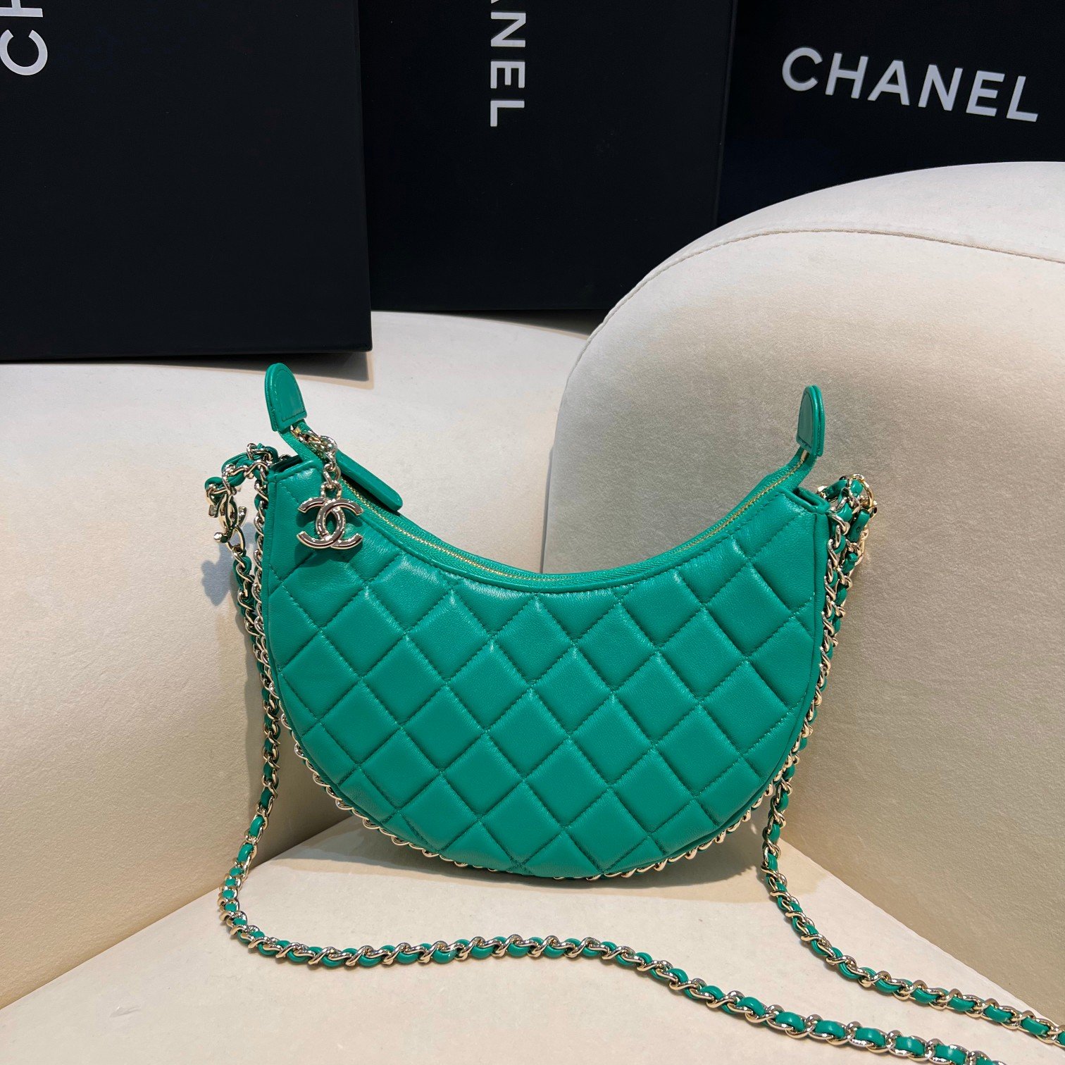 19118.jpg Chanel New 2023 Mini Bag - Image 1