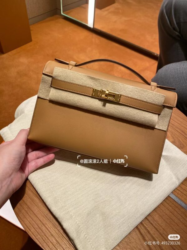 Kelly Pochette Swift