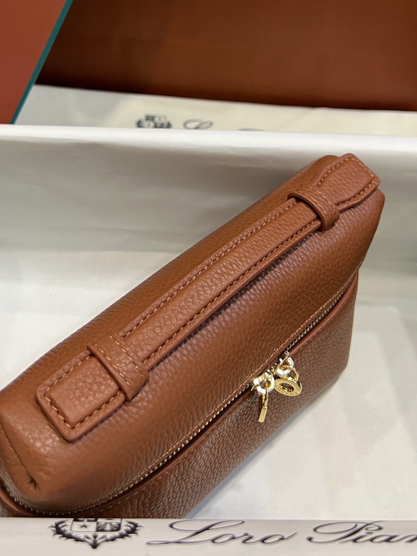 Loro Piana Neo L19 in Golden Brown Leather GHW - Image 7