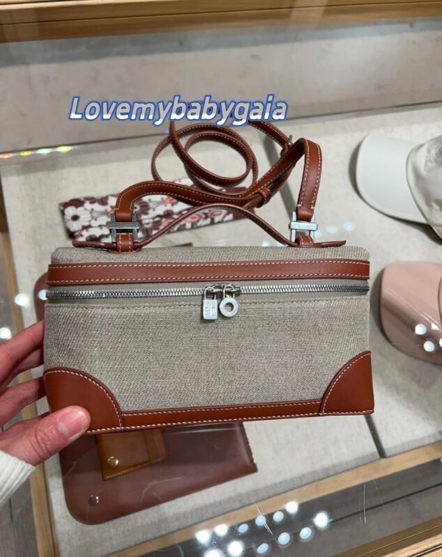 Loro Piana L19 in Canvas