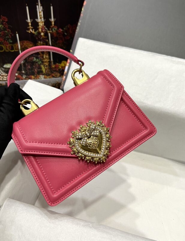 Dolce & Gabbana Heart Bow Chain Handbag