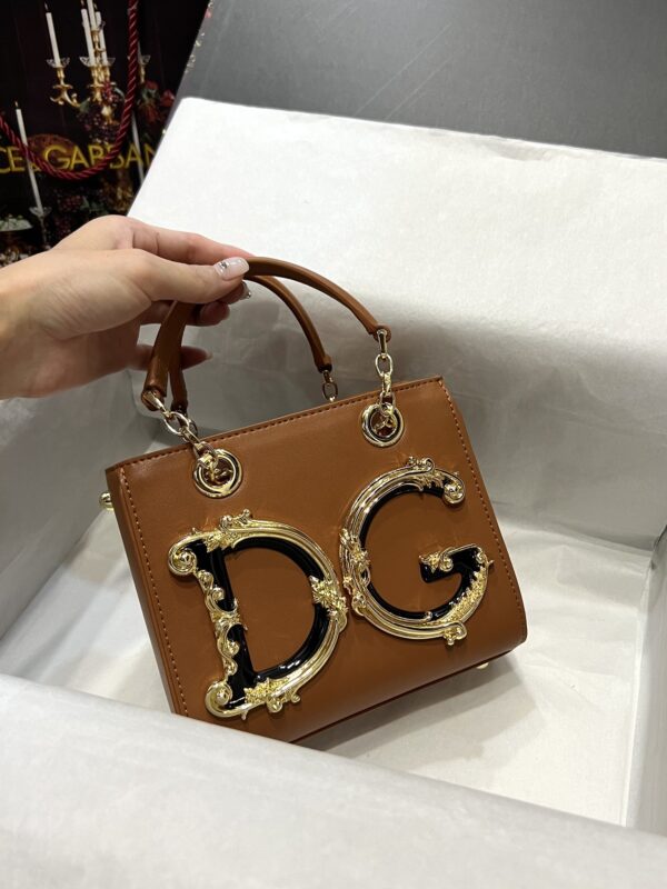 Dolce & Gabbana 20 DG Logo Crossbody Chain Bag