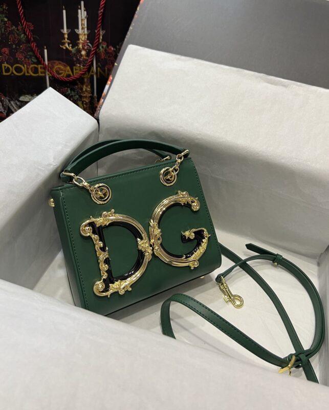 Dolce & Gabbana 20 DG Logo Crossbody Chain Bag