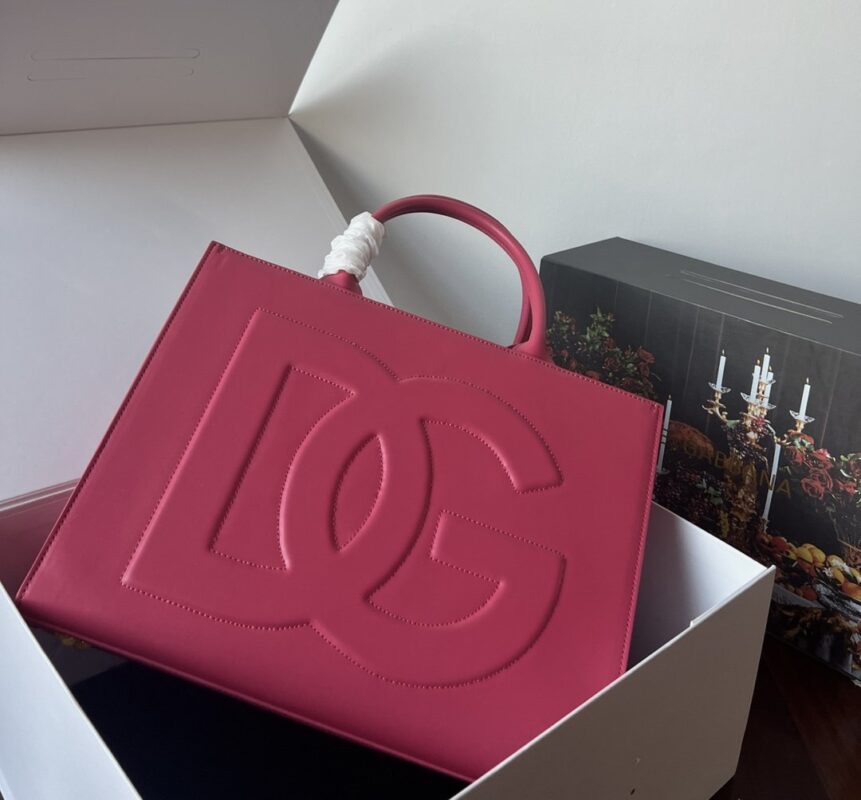 Dolce & Gabbana 37 Shopping Bag