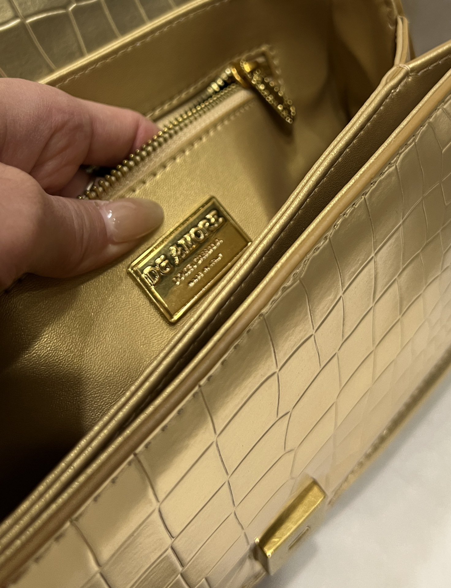 Dolce & Gabbana 27 Amore Bag in Crocodile Pattern - Image 5