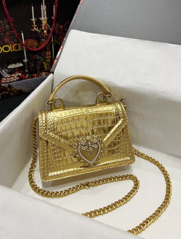 Dolce & Gabbana Heart Bowknot Chain Handbag
