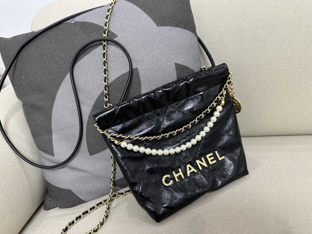 Chanel 23 SS Mini Pearl Shopping Bag