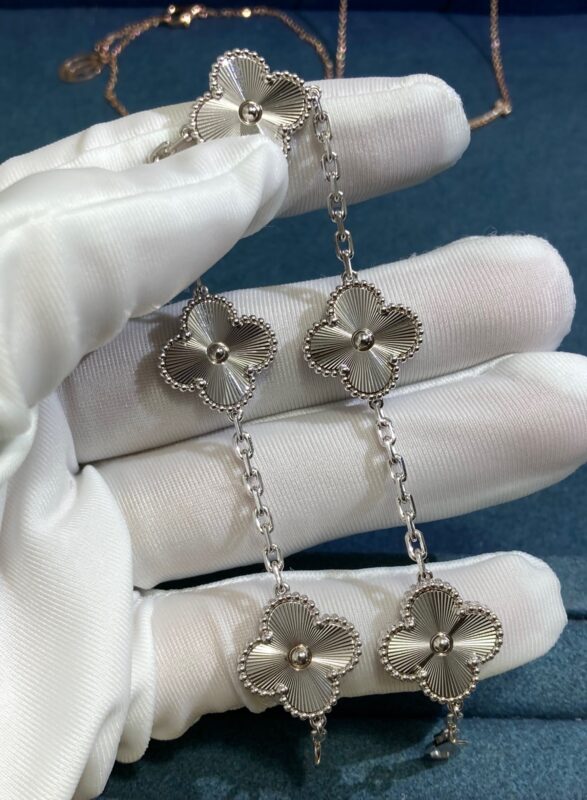 Laser Clover Bracelet, White Gold