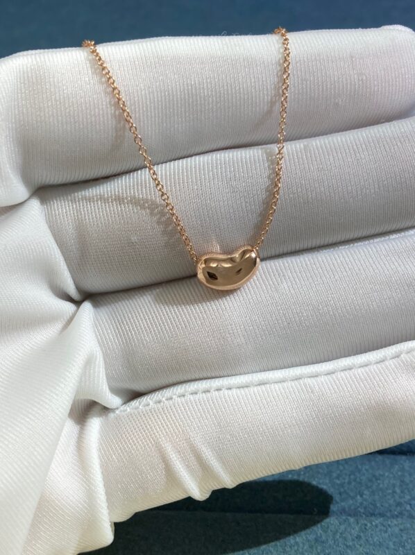 Medium Diamond Horseshoe Clasp Bracelet, White Gold