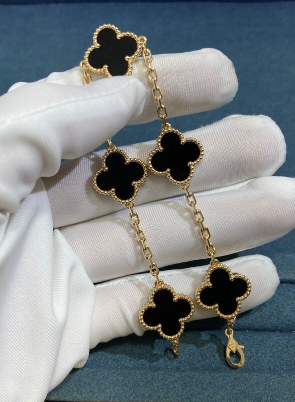 Van Cleef&Arpel Alhambra Bracelet in Five-Flower Black Onyx Clover , Yellow Gold